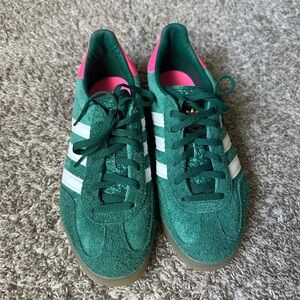 Adidas Gazelle green suede sneaker